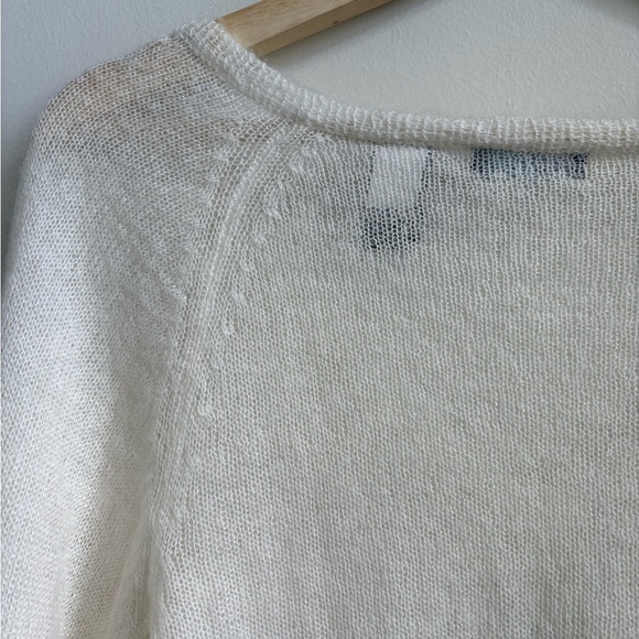 Moda International Mohair Blend White V-Neck Sweater - Size Medium - Picture 4 of 5